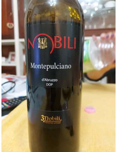 3 NOBILI VINO MONTEPULCIANO D'ABRUZZO CL 75